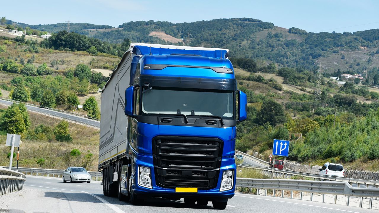714 mil transportadores podem ser suspensos de realizar frete a partir de março, diz ANTT
